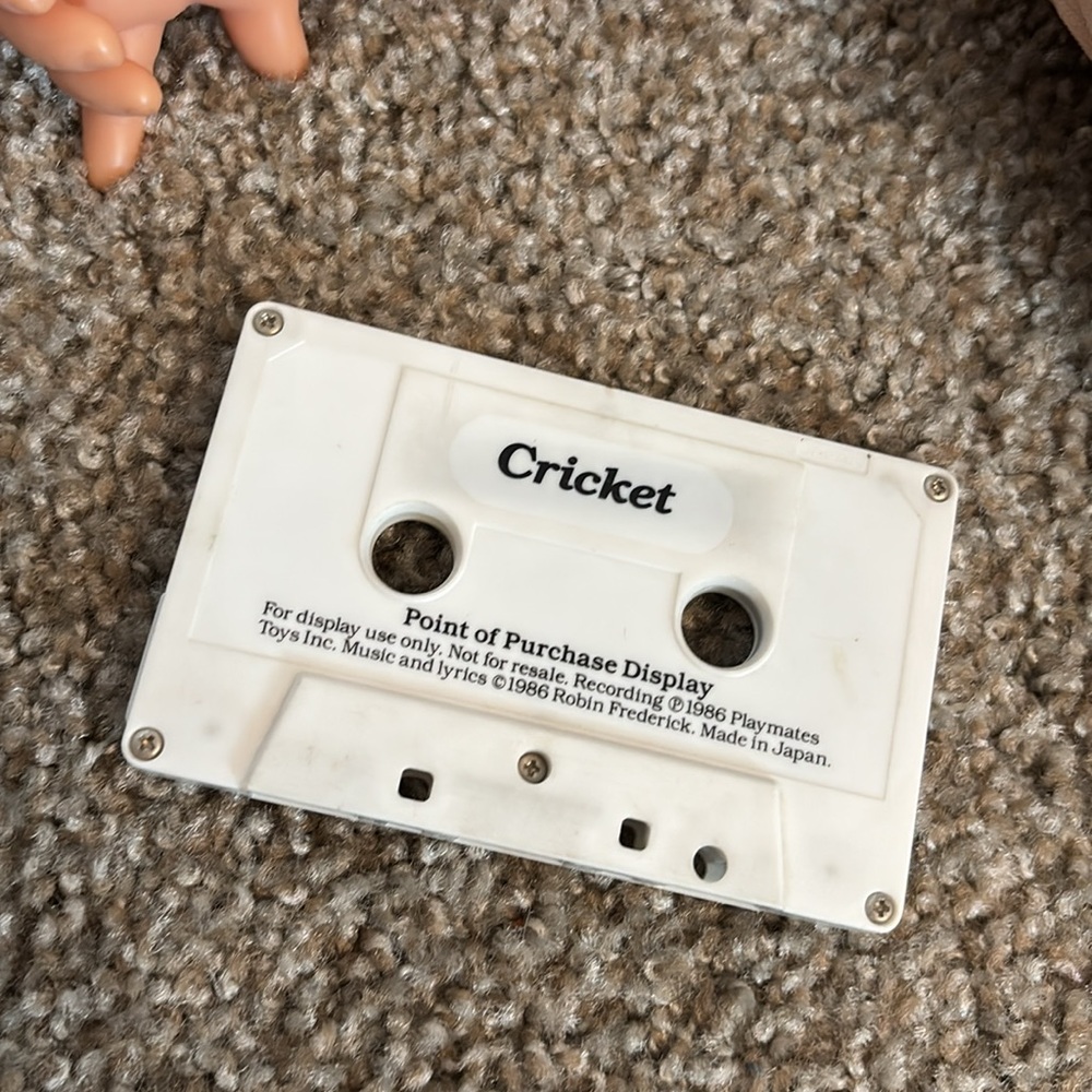 Vintage 80’s Cricket Talking Doll with tape by Playmates Toys store display - Picture 7 of 7